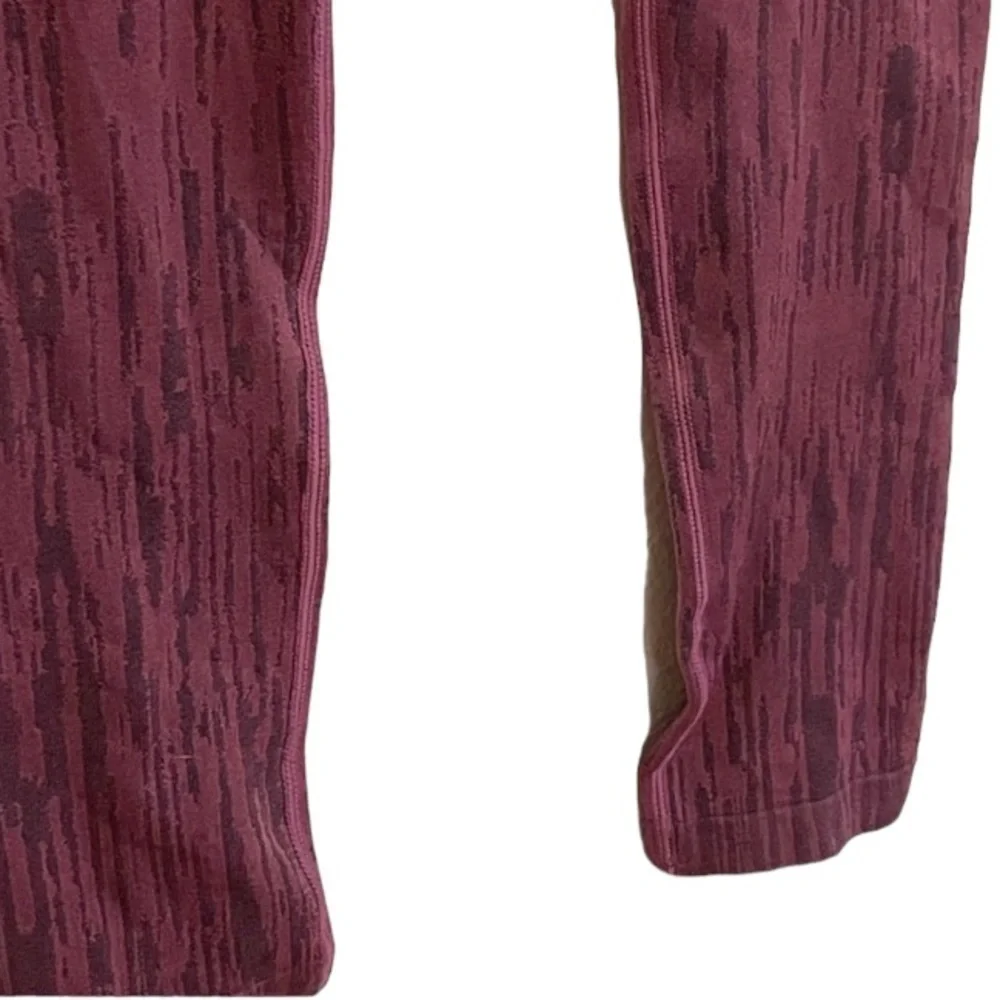 NWT Admiral Purple Women’s Athletic Leggings Size Medium